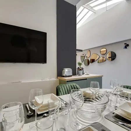 166 Roza - Superb In Paris. Apartment