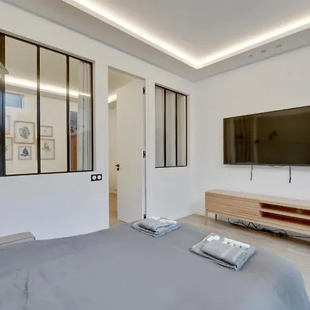 Apartment 166 Roza - Superb In Paris. Paris